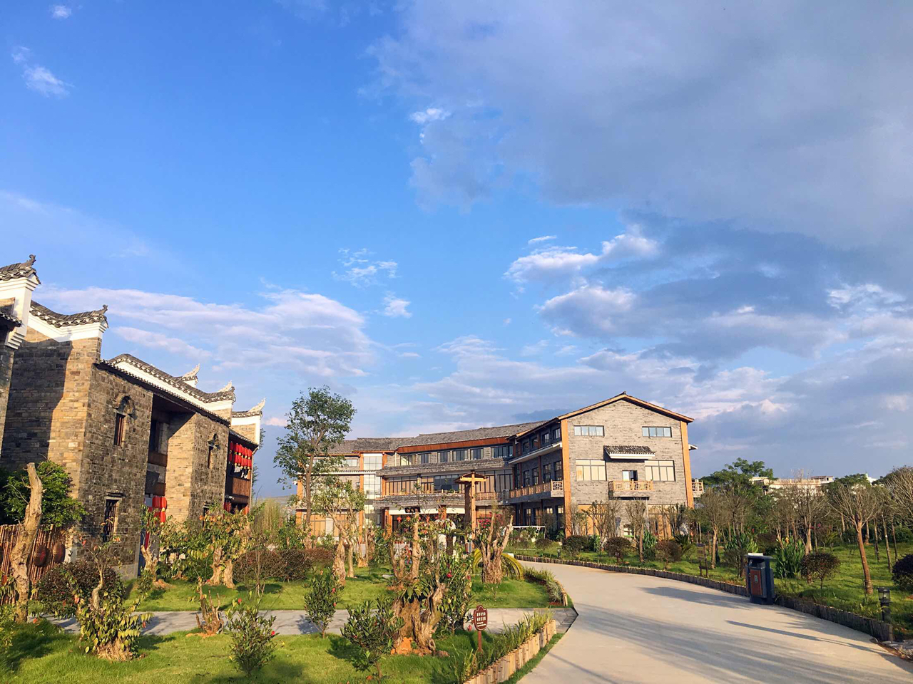 1619340657278211.jpg 侗情水庄f.jpg